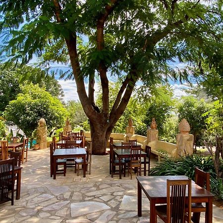 Tambuti lodge Rundu Bagian luar foto
