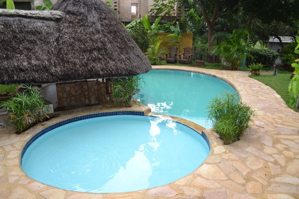 Tambuti lodge Rundu Bagian luar foto