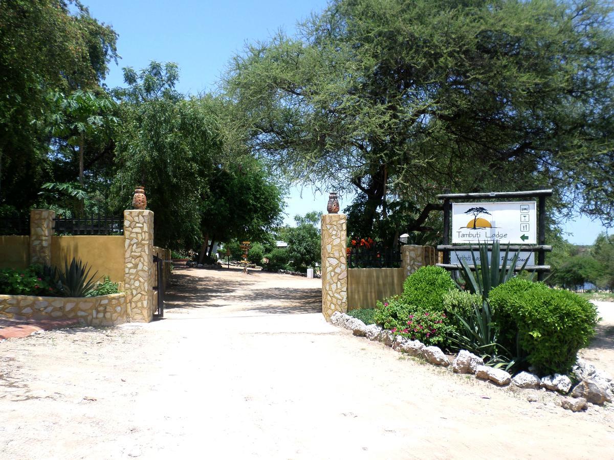 Tambuti lodge Rundu Bagian luar foto