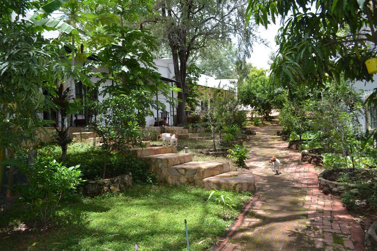 Tambuti lodge Rundu Bagian luar foto