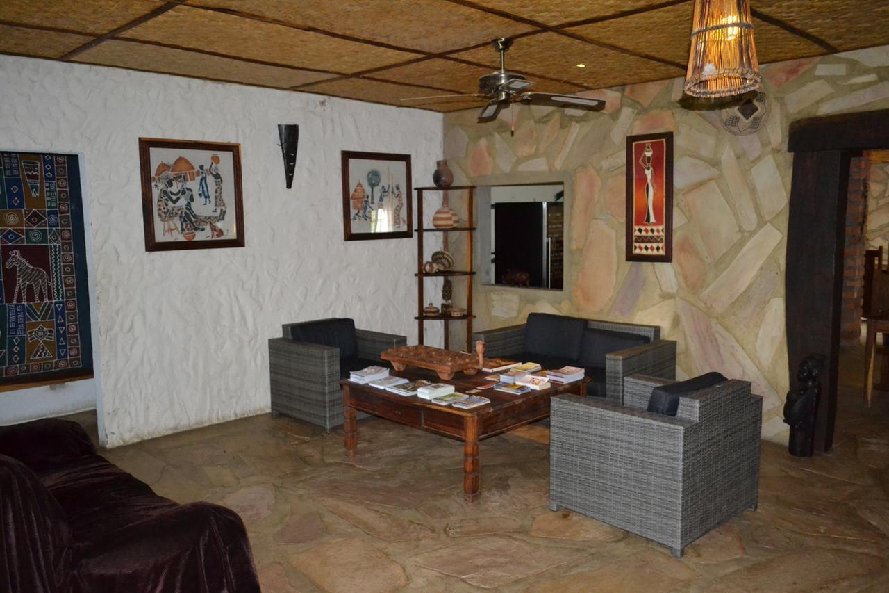 Tambuti lodge Rundu Bagian luar foto