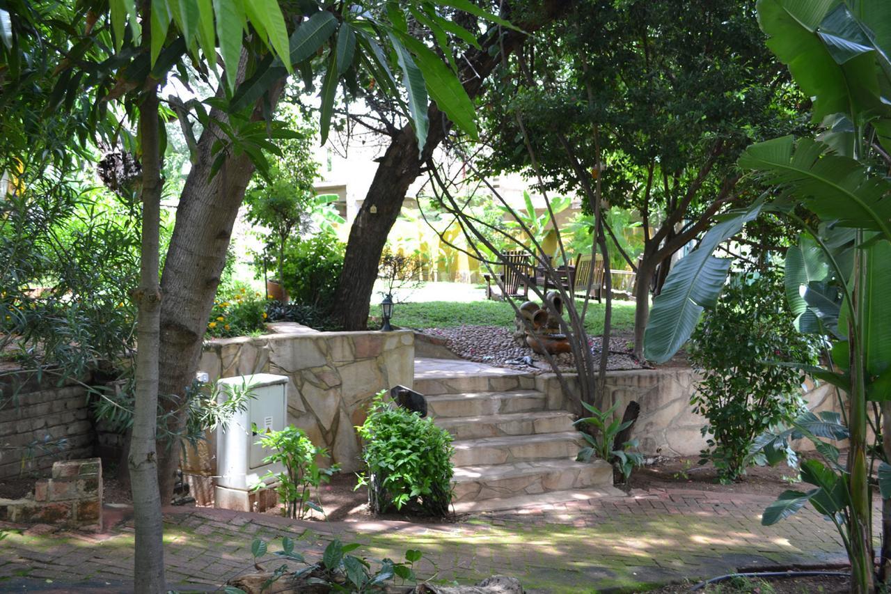 Tambuti lodge Rundu Bagian luar foto