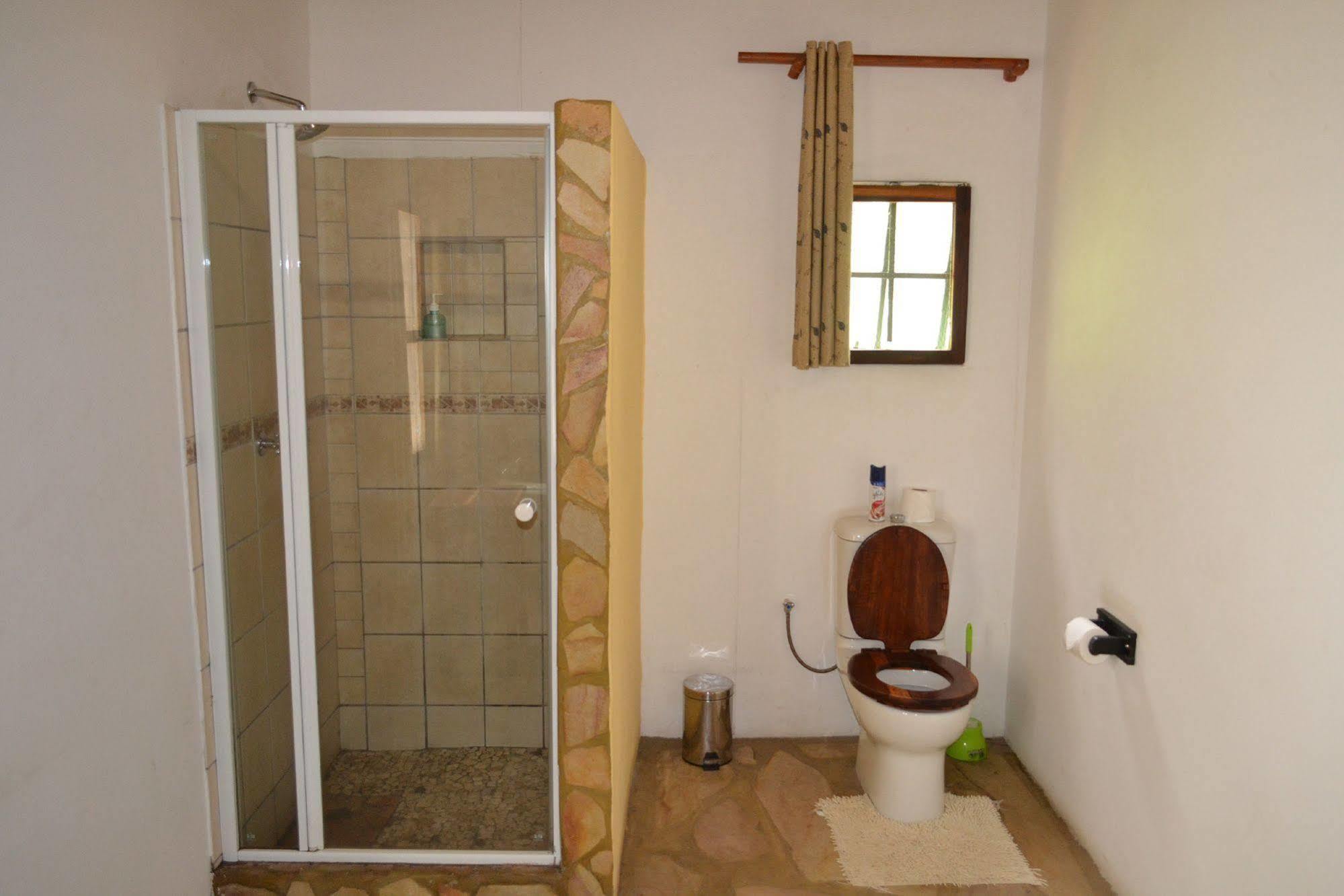 Tambuti lodge Rundu Bagian luar foto
