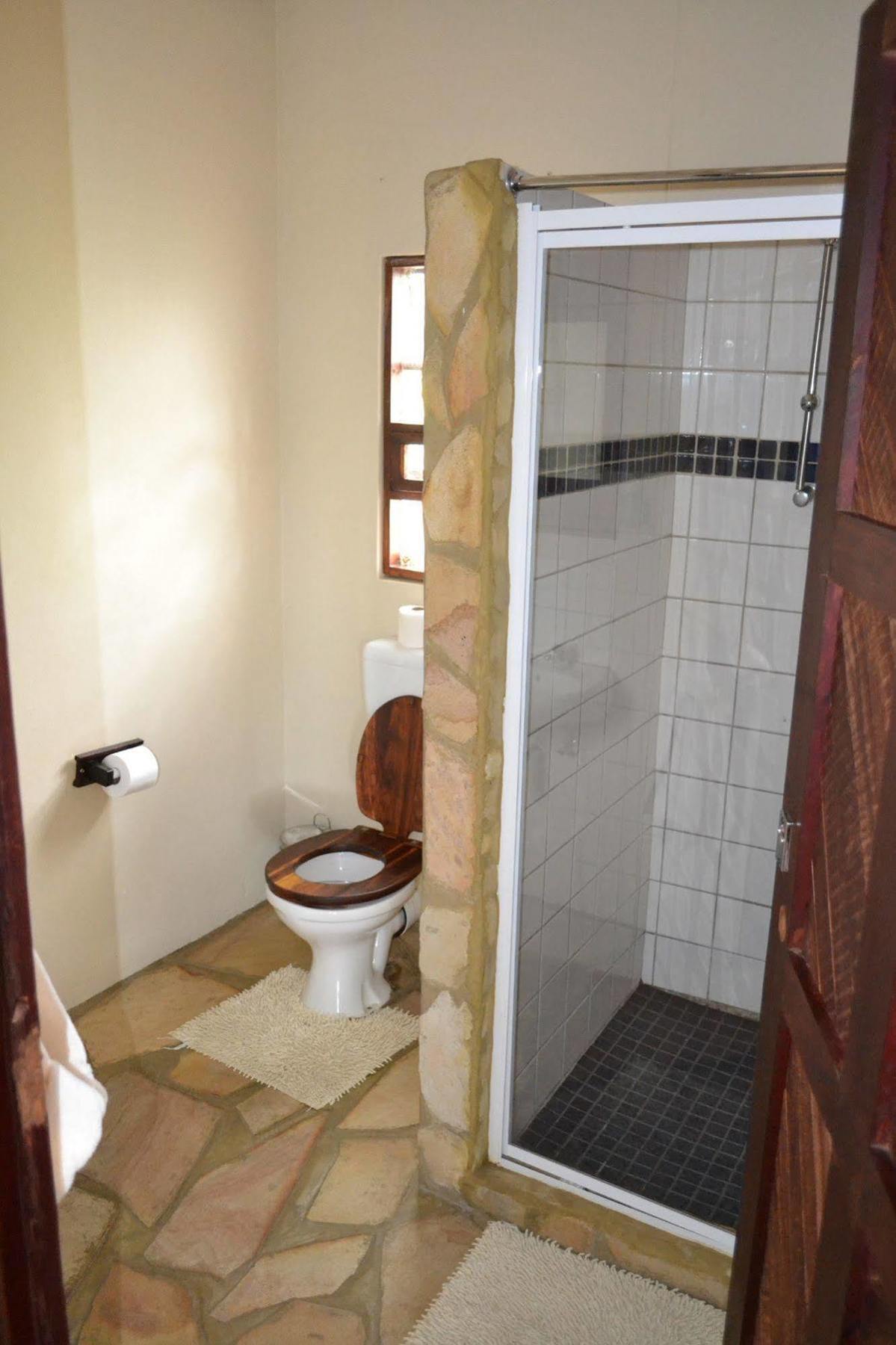 Tambuti lodge Rundu Bagian luar foto